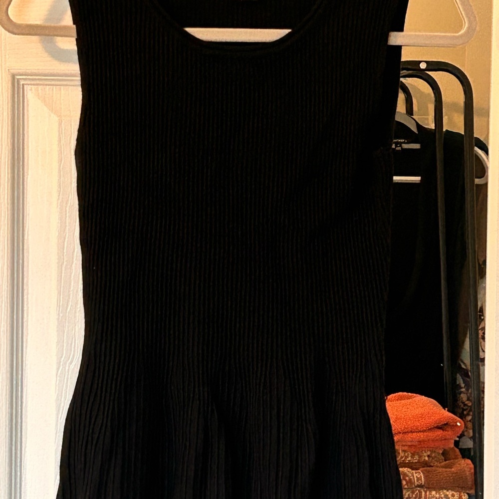 Roz & Ali Black Sleeveless Blouse